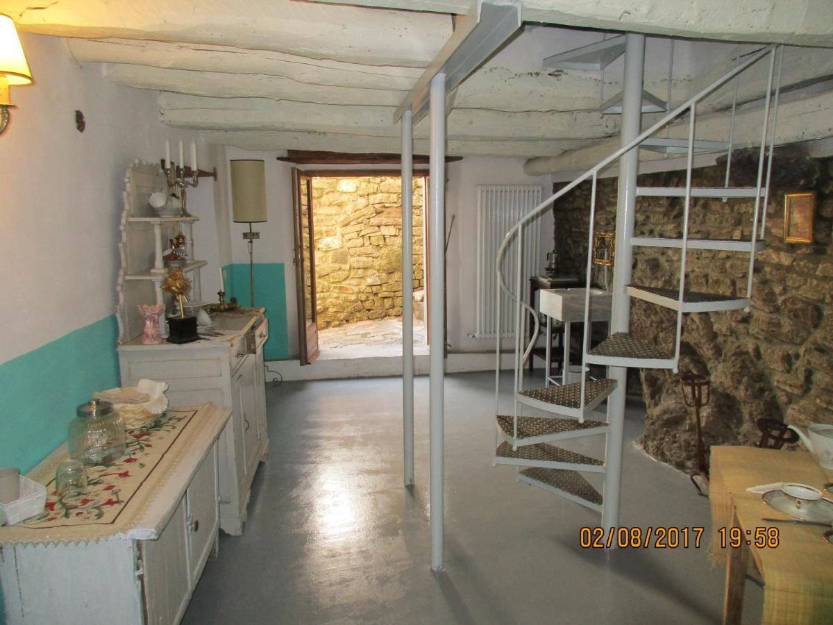 Viandanti, Artisti E Sognatori Bed & Breakfast Comano  Luaran gambar