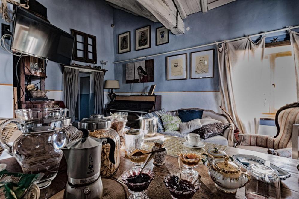 Viandanti, Artisti E Sognatori Bed & Breakfast Comano  Luaran gambar